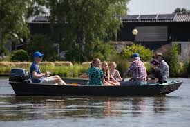 Vaartocht door de West-Friese wateren